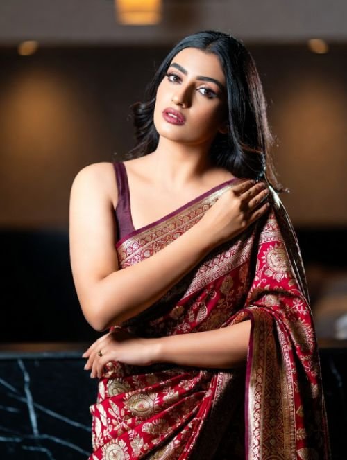 Nisha Connaught Place Call Girl